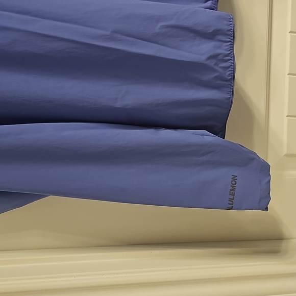 Lululemon Mens Blue Lightweight Jacket - Picture 5 of 5